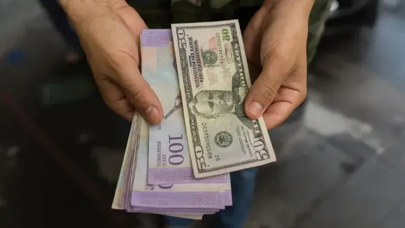 BCV fijó el dólar en 685,9427 bolívares