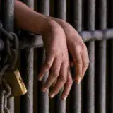 Condenan a joven a 20 años de prisión por tener sexo con adolescente