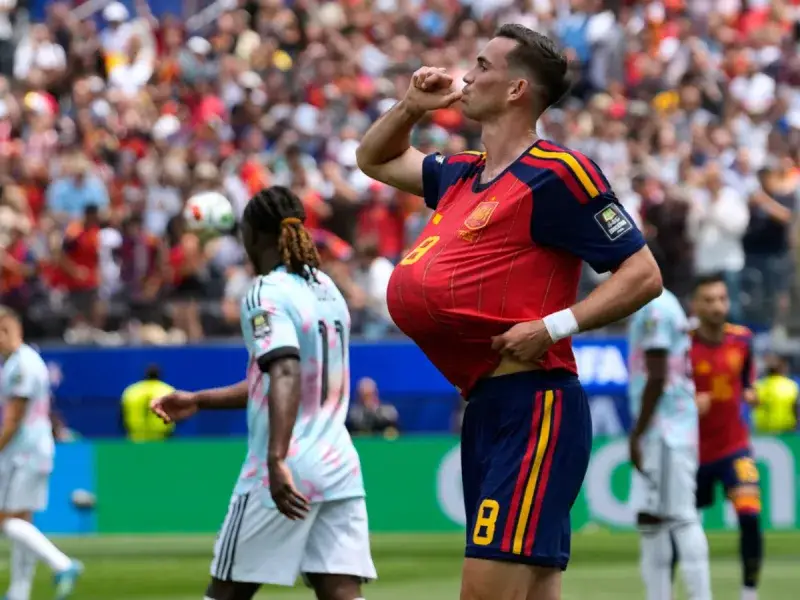 Fabián Ruiz destaca la preparación tras victoria sobre Bélgica