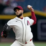 Eduardo Rodríguez busca su victoria 100 en las Grandes Ligas y Luinder Ávila abre por Kansas City