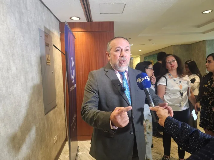 Consecomercio pide legalizar el dólar para reflotar la economía