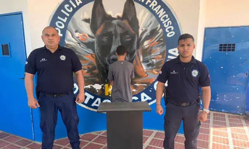 Lo capturan por cometer actos lascivos en contra de sus dos hermanas