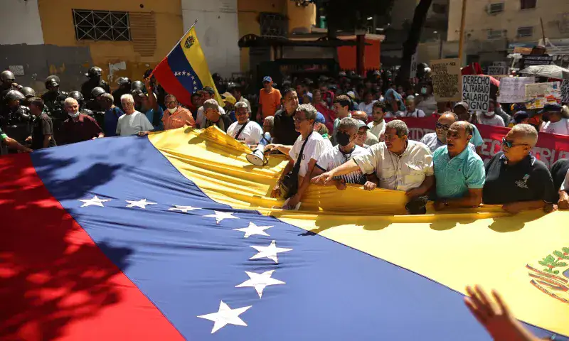 Central de Trabajadores pide crear plan para "recuperar" el salario