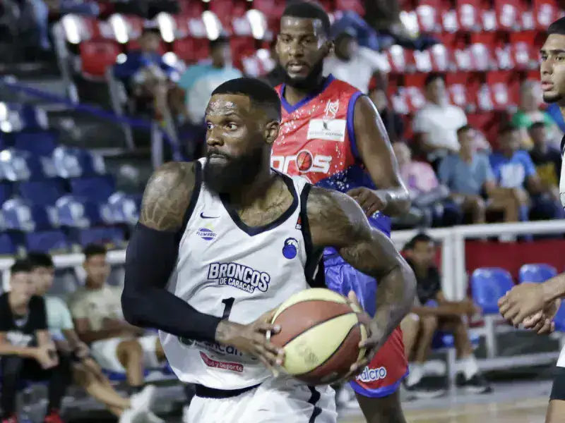 Broncos doblegó a Toros a domicilio