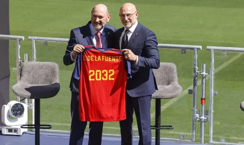 Luis de la Fuente renueva con España hasta el año 2032